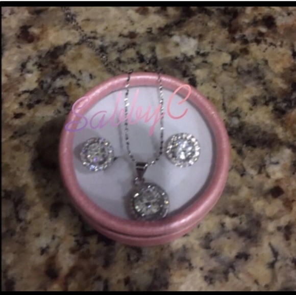 New 18k white gold earrings and necklace - Picture 2 of 3